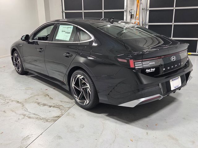 New 2026 Black Hyundai SEL Sport image 8