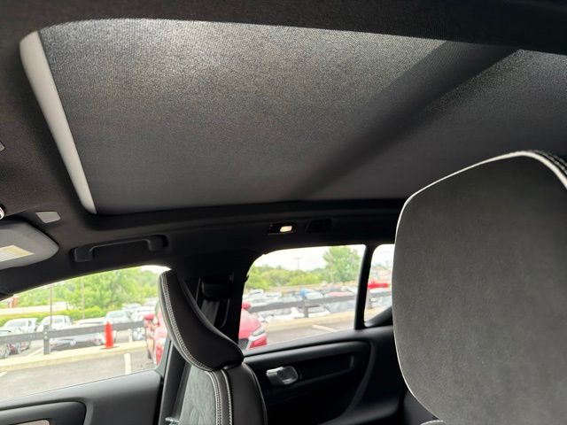 New 2026 Black Volvo B5 Ultra Black Edition image 14