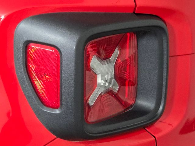 2017 Jeep Renegade Latitude North Edition photo 11