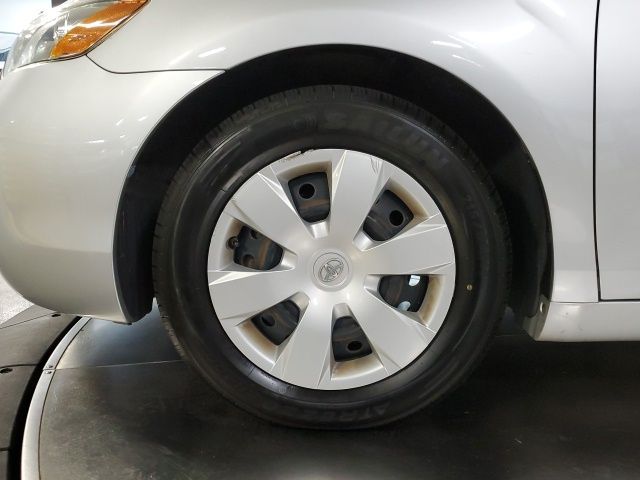 Used 2009 Gray Toyota LE image 26