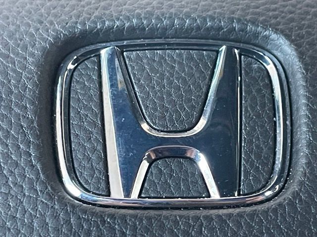 Used 2025 Solar Silver Metallic Honda Sport-L image 11