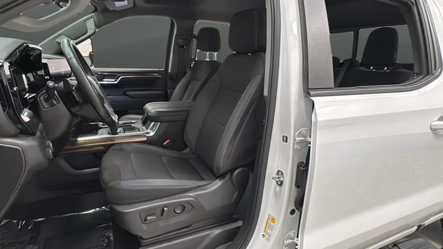 Used 2024 Summit White Chevrolet RST image 10
