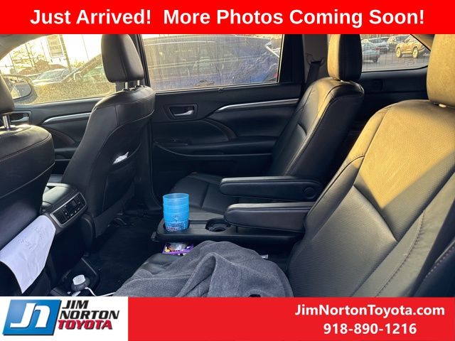 2019 Toyota Highlander Limited 11