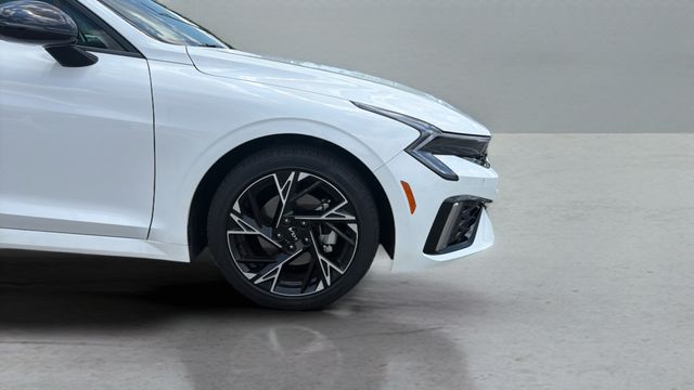 Used 2025 White Kia GT-Line image 36