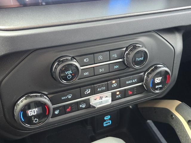 2025 Ford Bronco Badlands:B02476