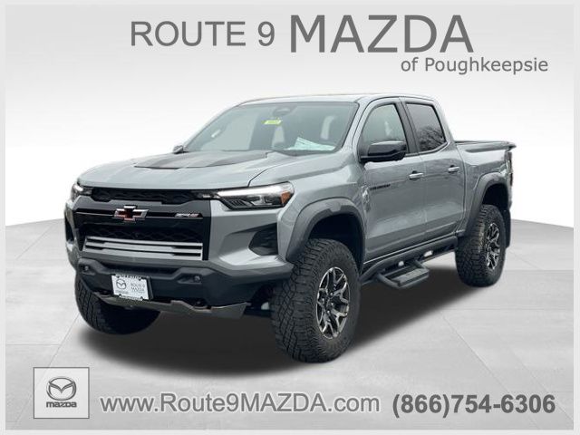 Sterling Gray Metallic 2023 Chevrolet Colorado ZR2 Crew Cab 4WD Pickup Truck Four-Wheel Drive 8-Speed Automatic