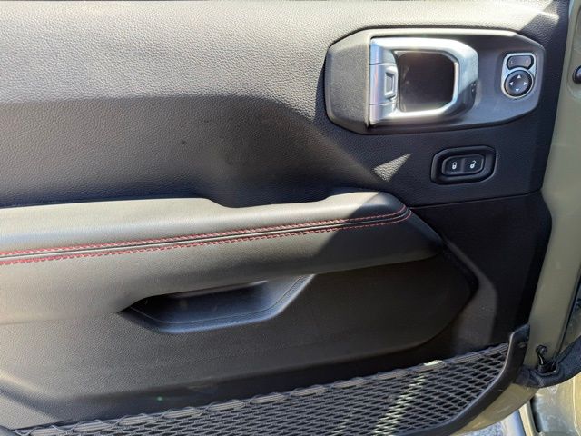Used 2025 Jeep Wrangler SUV