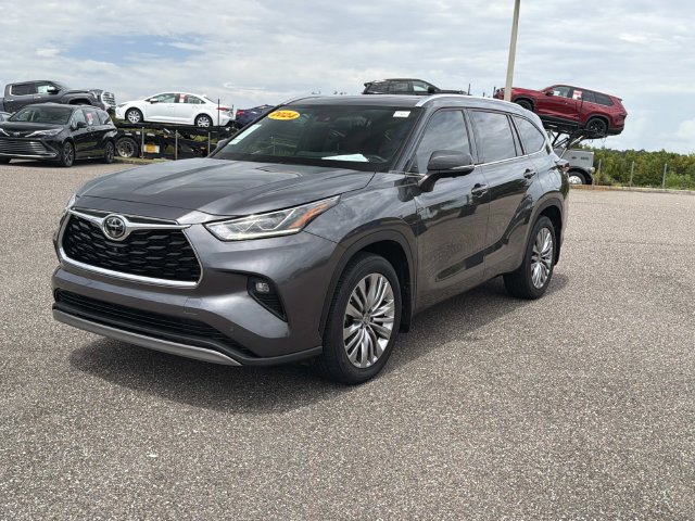 Used 2024 Toyota Highlander SUV