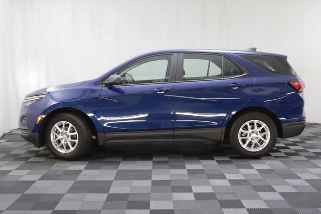 View vehicle photo 4