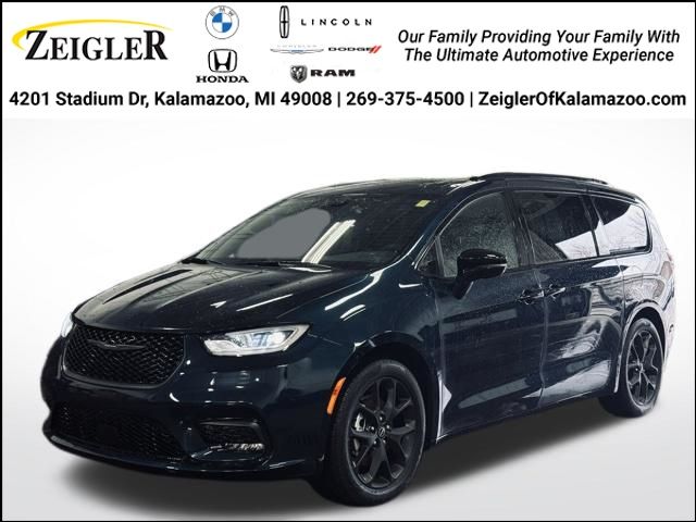 Fathom Blue Pearlcoat 2025 Chrysler Pacifica Limited FWD Minivan Front-Wheel Drive 9-Speed Automatic