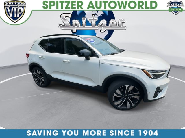 2024 Volvo XC40 B5 Plus Dark Theme White at Spitzer Acura