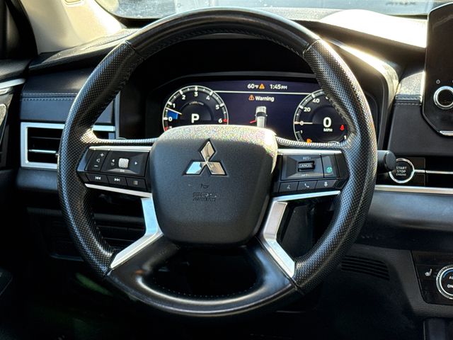 Used 2024 Silver Mitsubishi SE Black Edition w/Pano Roof image 13