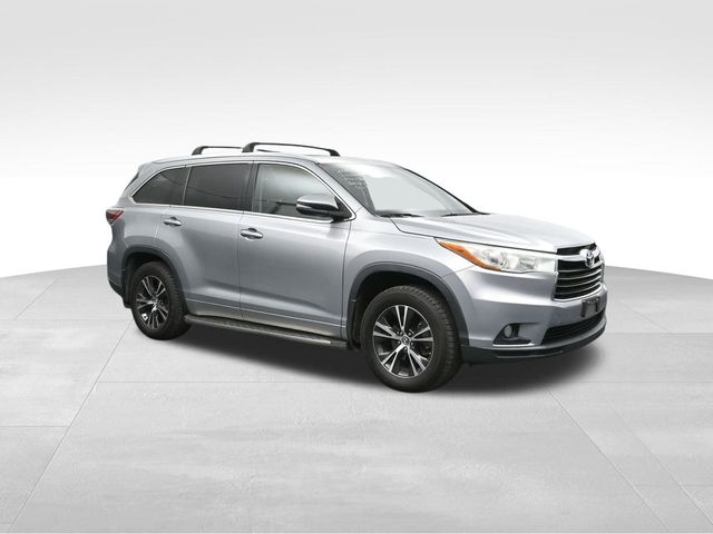 2016 Toyota Highlander XLE V6 4