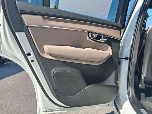 New 2026 Crystal White Pearl Volvo T8 Plus image 16