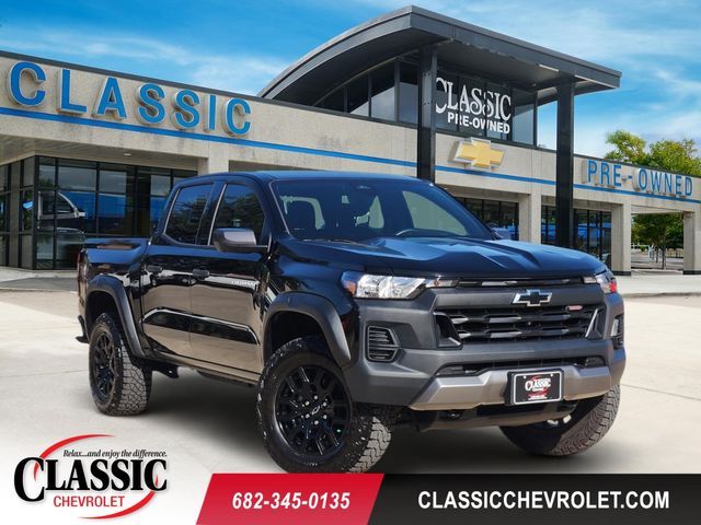 Black 2025 Chevrolet Colorado Pickup Truck Four-Wheel Drive 8-Speed Automatic