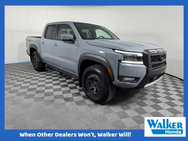2025 Nissan Frontier PRO-4X Crew Cab 4WD