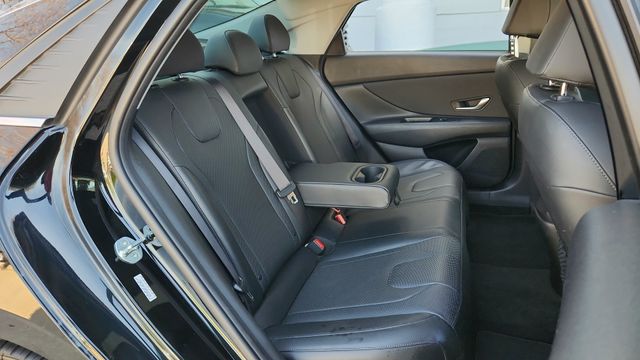 2021 Hyundai Elantra Hybrid