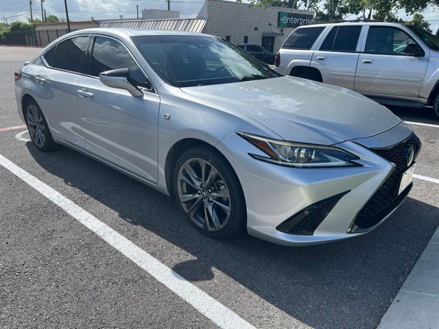 Thumbnail: 2020 Lexus ES - 7