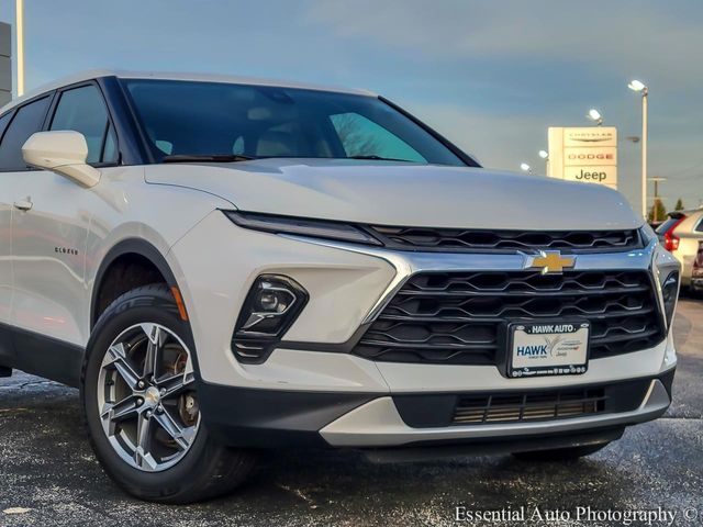 View vehicle photo 2
