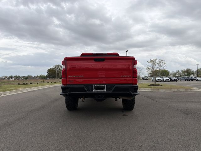 View vehicle photo 4