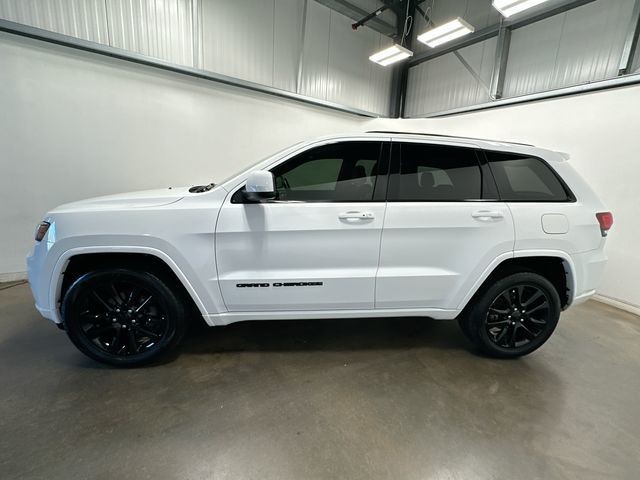 2019 Jeep Grand Cherokee Altitude White at Luther Ford