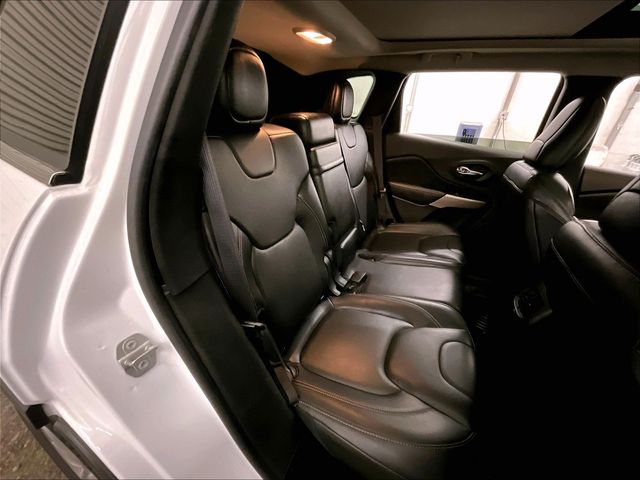 2018 Jeep Cherokee Limited White at South Hills CDJR