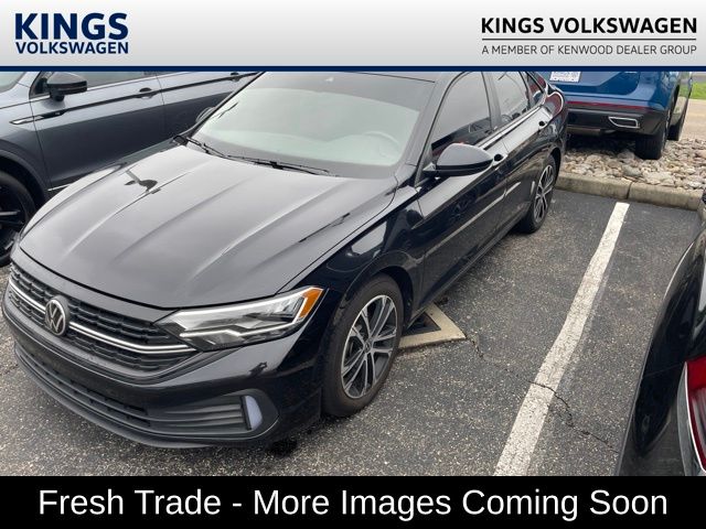 Deep Black Pearl 2023 Volkswagen Jetta Sedan Front-Wheel Drive 6-Speed Manual