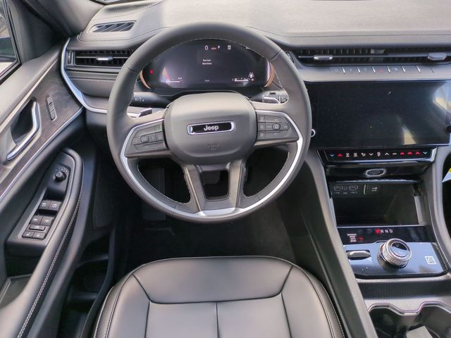 new 2026 Jeep Grand Cherokee car, priced at $43,186