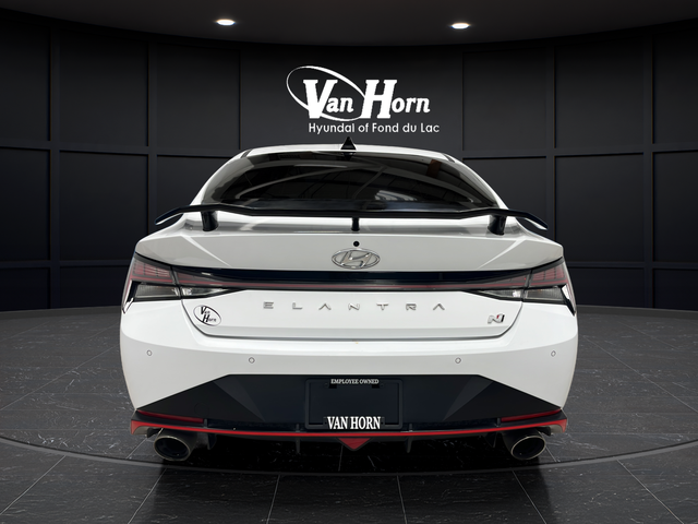 Used 2022 Ceramic White Hyundai Base image 8
