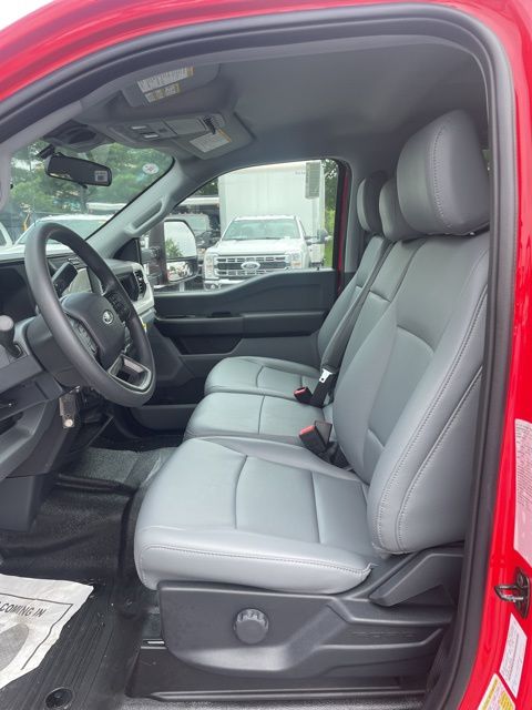 2025 Ford F-350 Super Duty XL