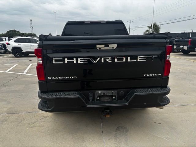 Used 2022 Black Chevrolet Custom image 5