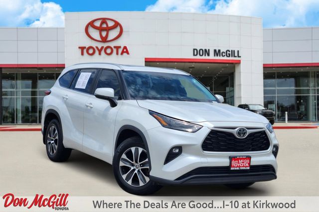 2023 Toyota Highlander XLE Beige at Community Toyota