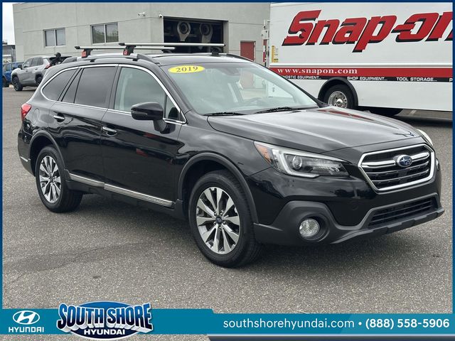 Crystal Black Silica 2019 Subaru Outback Wagon All-Wheel Drive Continuously Variable Transmission