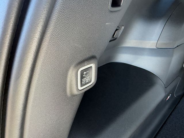 new 2026 Jeep Cherokee car, priced at $37,585