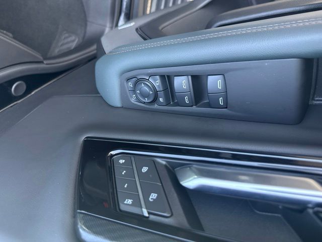 2025 GMC Yukon XL AT4:C02780