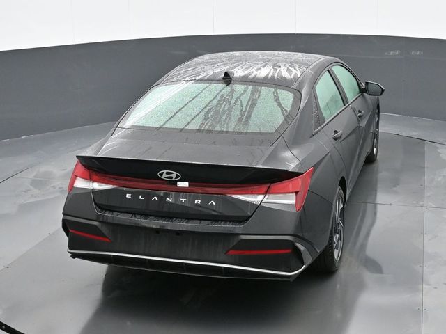 2025 Hyundai Elantra SEL 25