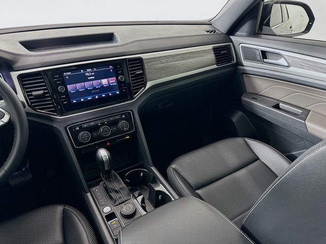 Thumbnail: 2022 Volkswagen Atlas - 23