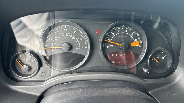 Used 2015 Black Clearcoat Jeep Latitude image 17