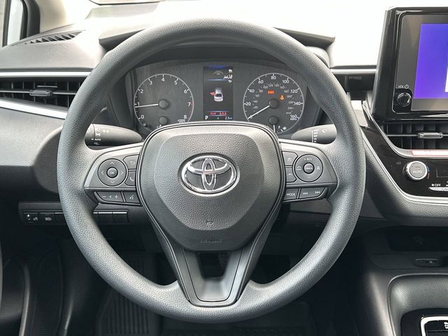 2025 Toyota Corolla LE 8