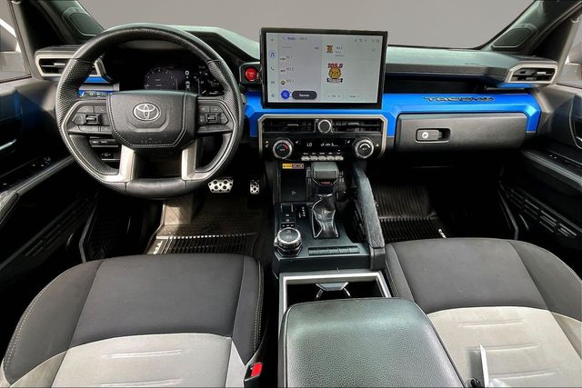 View vehicle photo 7