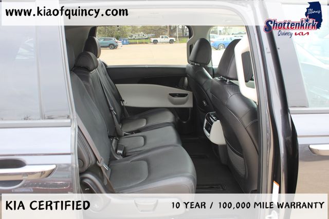 Used 2024 Kia Carnival Van