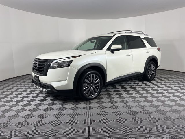 2023 Nissan Pathfinder SL 5