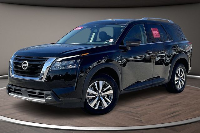 2025 Nissan Pathfinder SL 4WD
