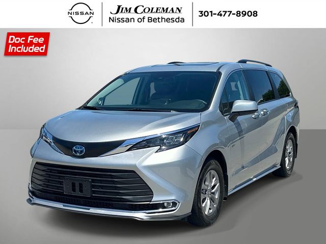 2024 Toyota Sienna XLE