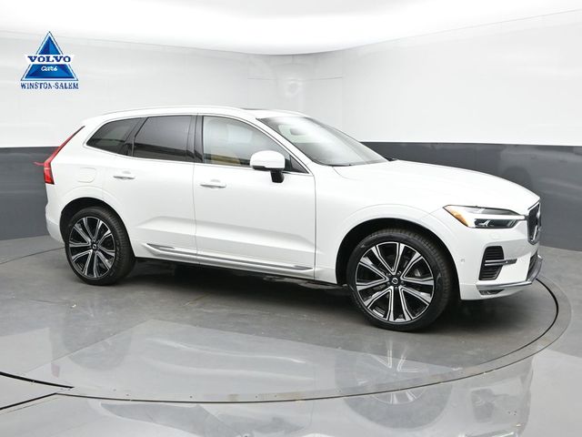 Crystal White 2023 Volvo XC60 B5 Ultimate Bright Theme AWD SUV / Crossover All-Wheel Drive Automatic