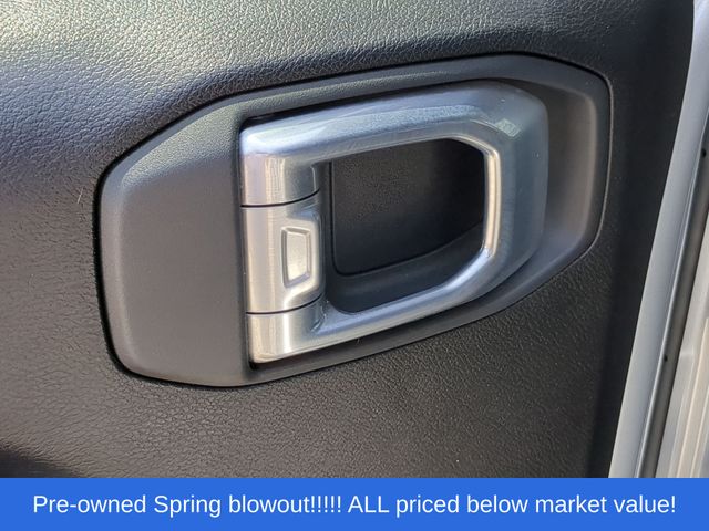 Used 2024 Silver Zynith Clearcoat Jeep Sport S image 33