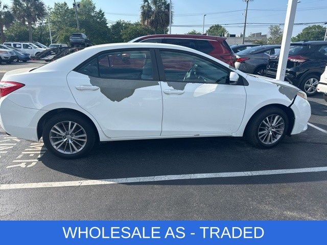 2014 Super White Toyota Corolla LE FWD Sedan