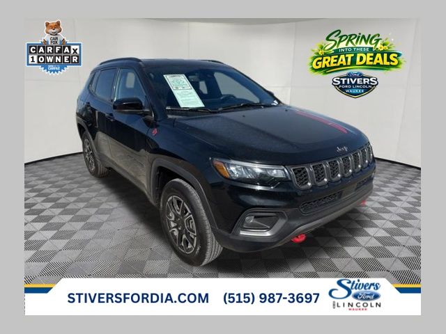 Diamond Black Crystal Pearlcoat 2024 Jeep Compass Trailhawk 4WD SUV / Crossover Four-Wheel Drive 8-Speed Automatic