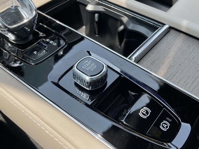 New 2026 Blue Volvo T8 Ultra image 32