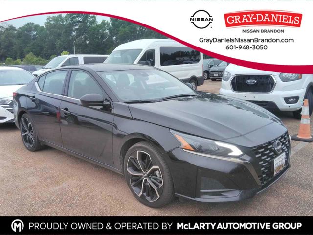 2024 Nissan Altima's photo
